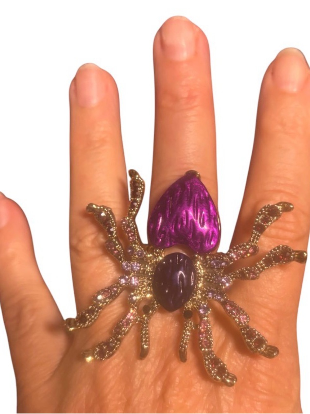 Alilang spider ring features a large golden tarantula design Halloween